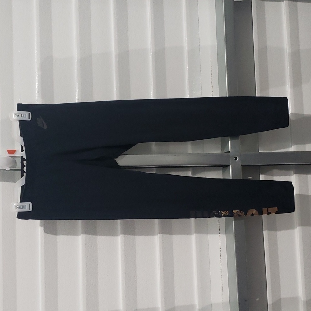 Nike brand work out pants size‎ Medium